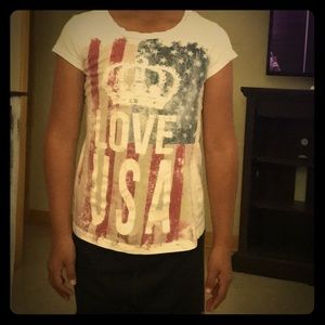 Little girls’ t-shirt.